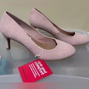 Dexflex comfort light pink suede heels size 10